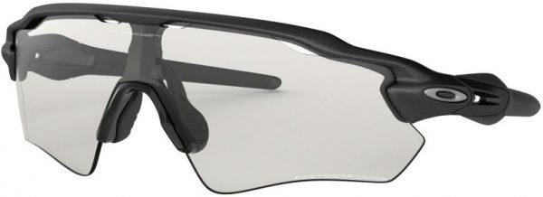 Zonnebril Oakley Radar Ev Path voor Heren in de kleur Grijs met Clear To Black Photochromic gekleurde glazen